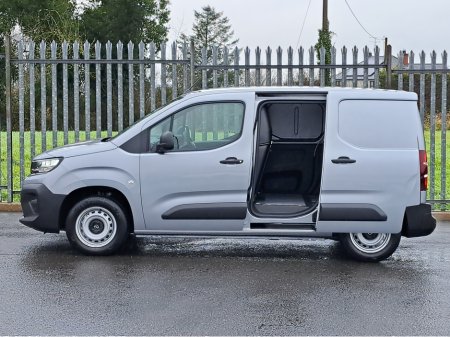 2026 Opel Combo KOMFORT  L1H1 1.5TD 100BHP  **LED HEADLIGTS** €21,098 thumbnail