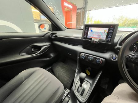 2020 Toyota Yaris - thumbnail 13