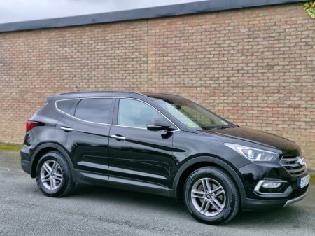 2017 Hyundai Santa Fe - thumbnail 19
