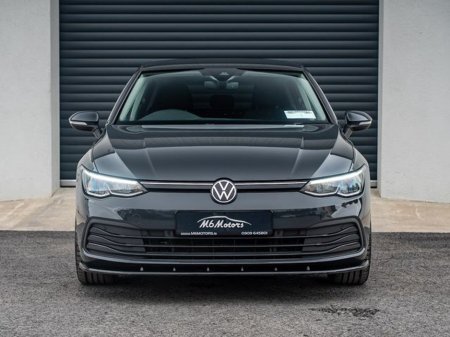 2023 Volkswagen Golf - view 2