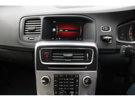 2017 Volvo V60 - thumbnail 13