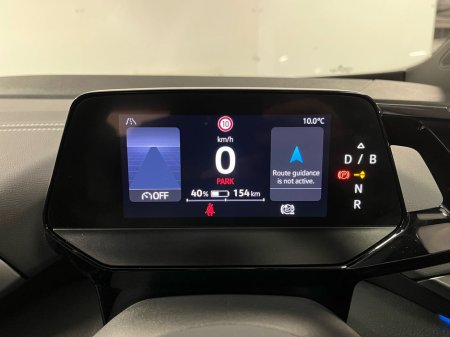 2024 Volkswagen ID.4 Life DX 77kWh 174BHP - Reversing Camera - Ambient Lighting - Sat Nav - Climate Control - Heated Seats - Keyless Start - Apple CarPlay/Android Auto €32,950 thumbnail