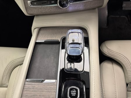 2023 Volvo XC90 - thumbnail 16