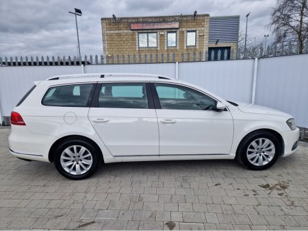 2011 Volkswagen Passat - thumbnail 13