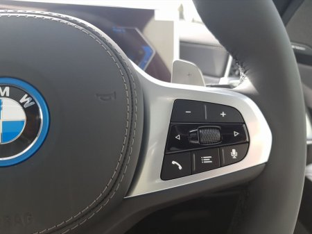 2026 BMW X5 - thumbnail 16