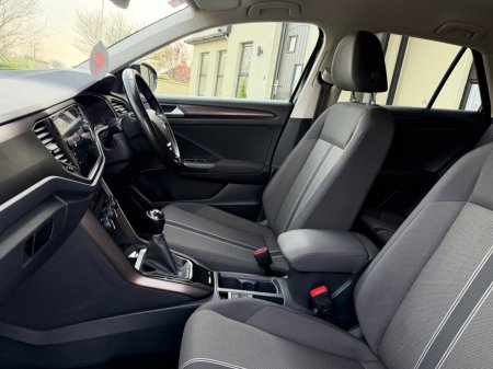 2018 Volkswagen T-Roc - thumbnail 16