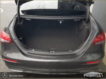 2023 Mercedes-Benz E Class E 220 D A/T Avantgarde €57,950 thumbnail