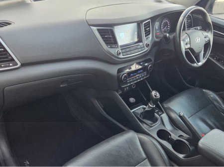 2016 Hyundai Tucson PREMIUM 5DR €10,990 thumbnail