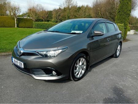 2018 Toyota Auris - thumbnail 3
