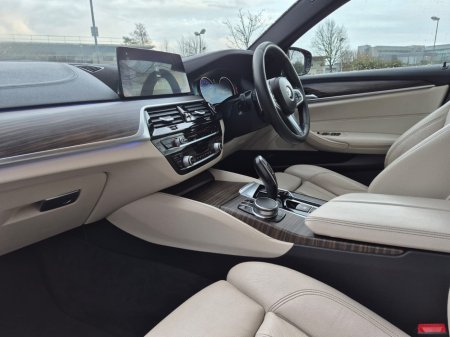 2017 BMW 5 Series - thumbnail 12