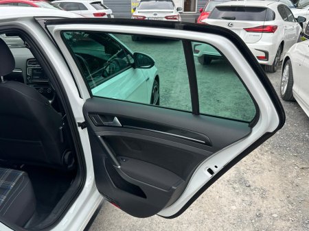 2015 Volkswagen Golf - thumbnail 11