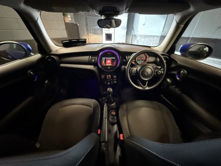 2020 MINI Hatch  €17,900 thumbnail