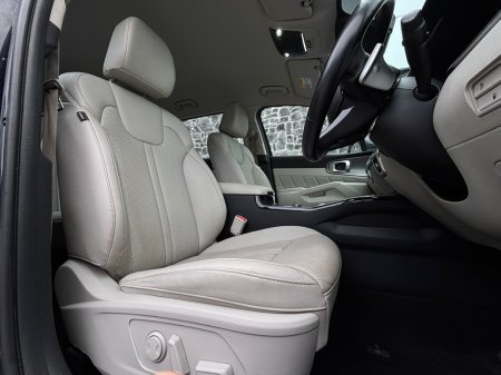 2022 Kia Sorento - thumbnail 13