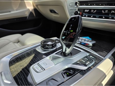 2022 BMW 7 Series - thumbnail 36