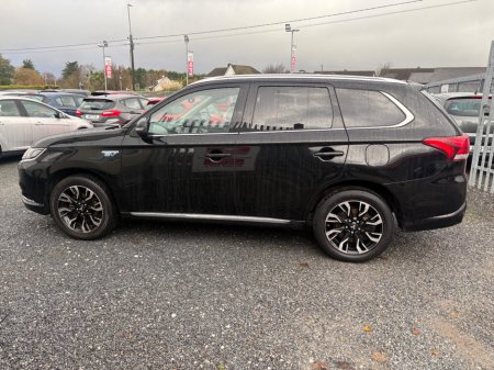 2016 Mitsubishi Outlander PHEV 2.0L MIVEC 4WD 5-Seater Instyle €12,995 thumbnail