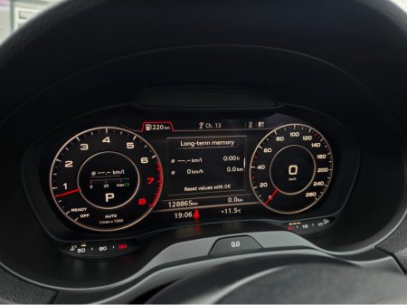 2018 Audi A3 1.4 FULL LEATHER SEATS / VIRTUAL COCKPIT - SMARTPHONE INTERFACE- SATNAV - VIRTUAL COCKPIT - NAVIGATION REVERSING CAMERA -BLIND SPOT - PARKING SENSORS- LEATHER €17,950 thumbnail