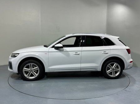2021 Audi Q5 TFSi E S Line Quattro €39,900 thumbnail