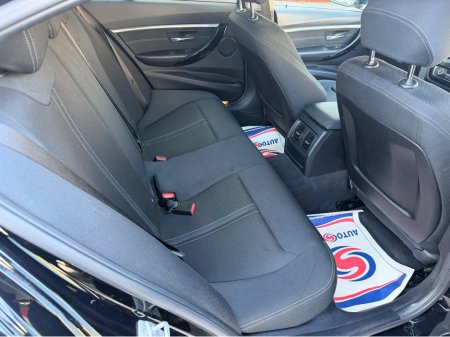 2017 BMW 3 Series - thumbnail 17