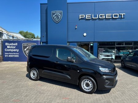 2025 Peugeot Partner  €30,450
