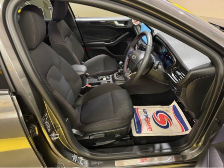 2025 Ford Focus ST-LINE 5DR 1.0T 125 MHEV €29,950 thumbnail