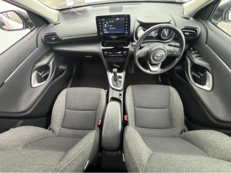 2023 Toyota Yaris - thumbnail 8