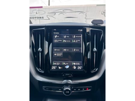 2018 Volvo XC60 2.0 T8 R-DESIGN PRO AWD 303PS AUTO B4 MOMENTUM 197HP 5DR A €29,800 thumbnail