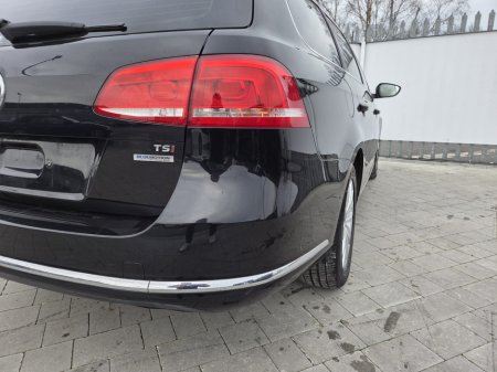 2013 Volkswagen Passat - thumbnail 13