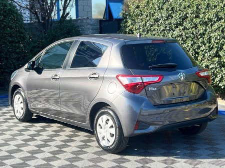 2018 Toyota Yaris - thumbnail 5