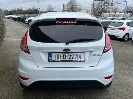 2016 Ford Fiesta - thumbnail 7