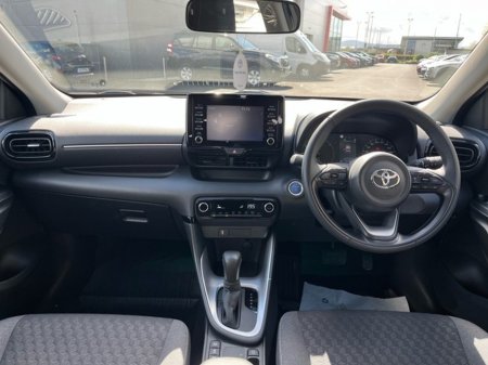 2023 Toyota Yaris - thumbnail 8