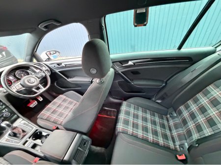 2017 Volkswagen Golf - thumbnail 39