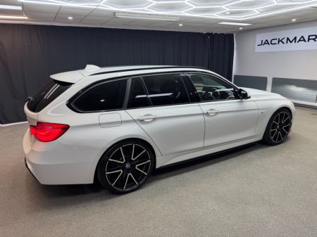 2017 BMW 3 Series - thumbnail 14