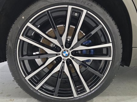 2026 BMW X5 xDrive50e M Sport thumbnail