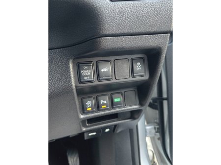 2018 Nissan X-Trail - thumbnail 17