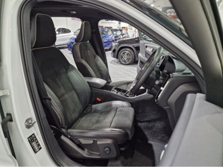 2021 Volvo XC40 - thumbnail 10