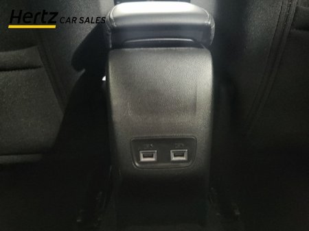 2023 Peugeot 2008 - thumbnail 18