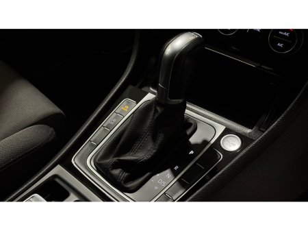 2019 Volkswagen Golf Highline €19,850 thumbnail