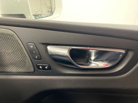 2020 Volvo XC60 - thumbnail 20