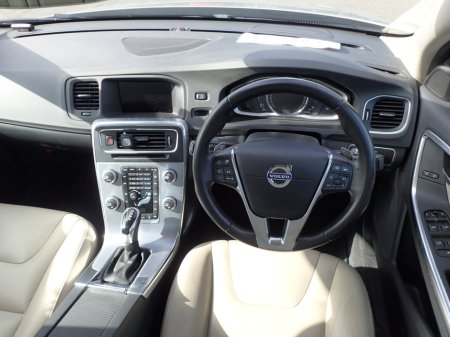 2018 Volvo S60 - thumbnail 5