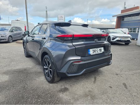 2024 Toyota C-HR - view 3