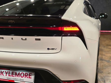 2023 Toyota Prius - thumbnail 11