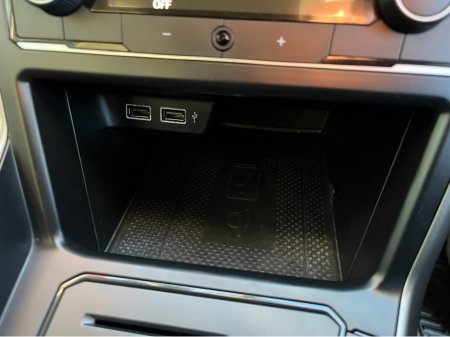 2019 Volkswagen Polo COMFORTLINE AUTOMATIC 1.0 PETROL //REVERSE CAMERA//CARPLAY//WIRELESS PHONE CHARGER// €14,950 thumbnail