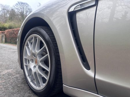 2012 Porsche Panamera - thumbnail 15