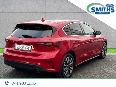 2022 Ford Focus - view 3