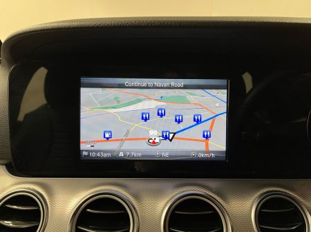 2017 Mercedes-Benz E Class 220d Avantgarde - 17 Inch Alloys - Reversing Camera - Panoramic Sunroof - Ambient Lighting - Sat Nav - Climate Control - Electric Heated Memory Seats - Keyless Start - Auto Lights/Wipers thumbnail