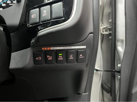 2018 Mitsubishi Outlander - thumbnail 13