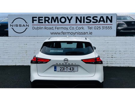 2023 Nissan Qashqai REVERSE CAMERA + REAR PARK SENSORS €27,995