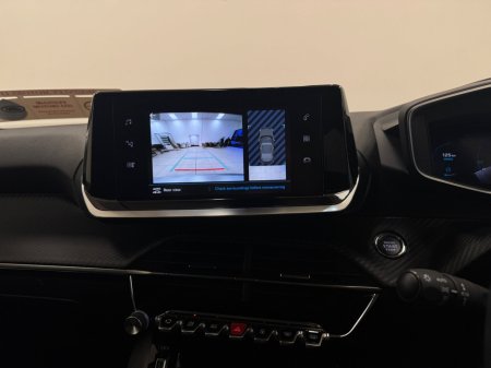 2022 Peugeot 2008 1.2 Puretech 100bhp Allure €21,950 thumbnail