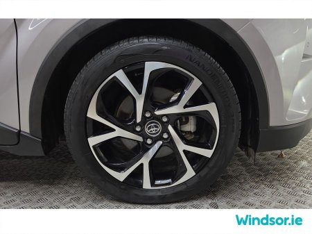 2017 Toyota C-HR - thumbnail 16