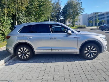 2022 Volkswagen Touareg EHYBRID ELEGANCE 3.0 TSI PHEV 381HP €58,500